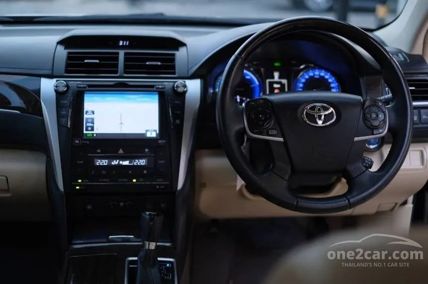 Toyota Camry 2.5 (ปี 12-18) Hybrid Sedan 2016